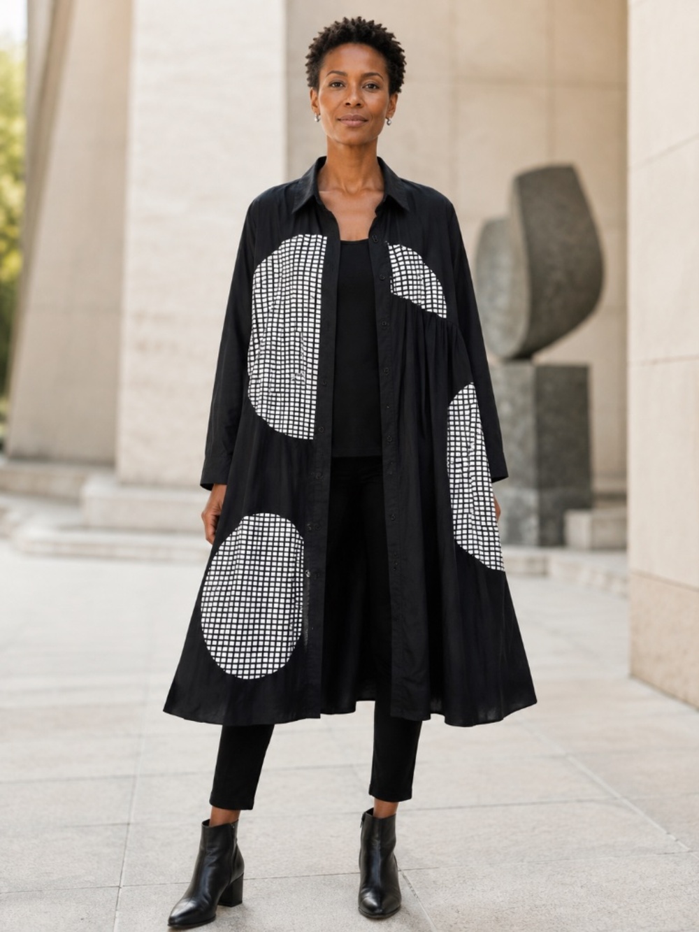 Helen Melon | Black and White Abstract Long Jacket | Size Large